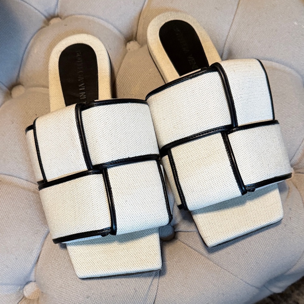 Bottega Veneta Cream and Black Slide Sandals